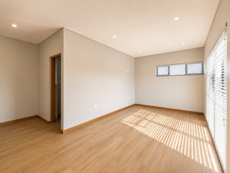 To Let 4 Bedroom Property for Rent in Wild Olive Estate Free State